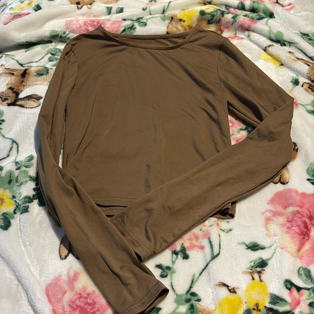 Long sleeve crop top